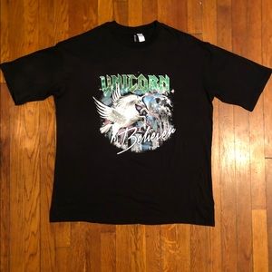 📦SOLD📦Men’s Unicorn graphic Tee size L paid $18